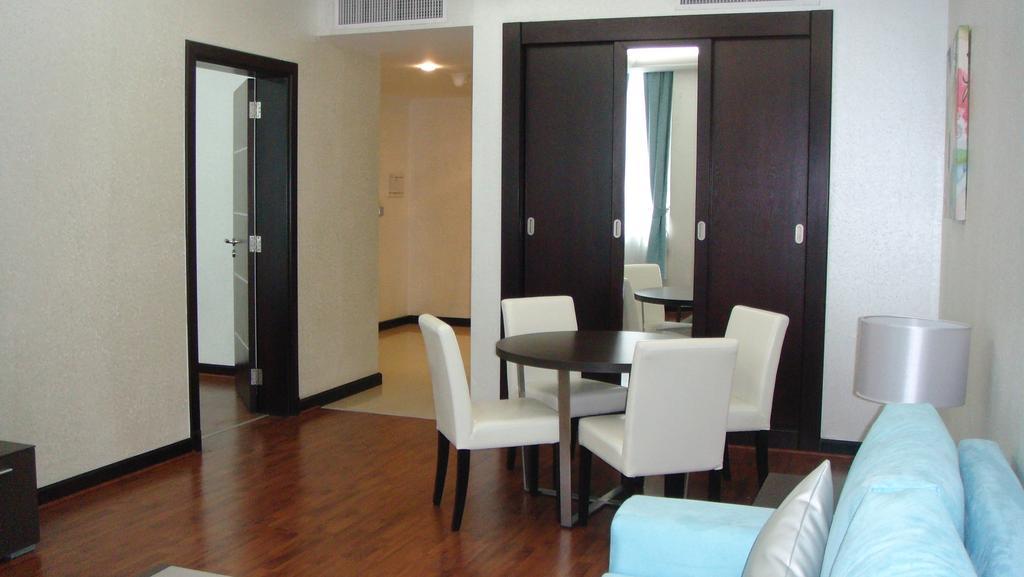 Gokulam Park Doha Hotel Exterior photo